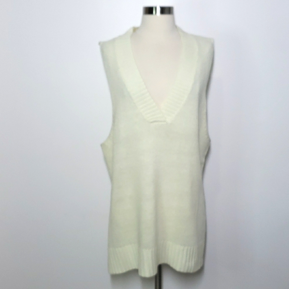 NWT Lumiere Oversized V-neck Sweater Vest Ivory Size M